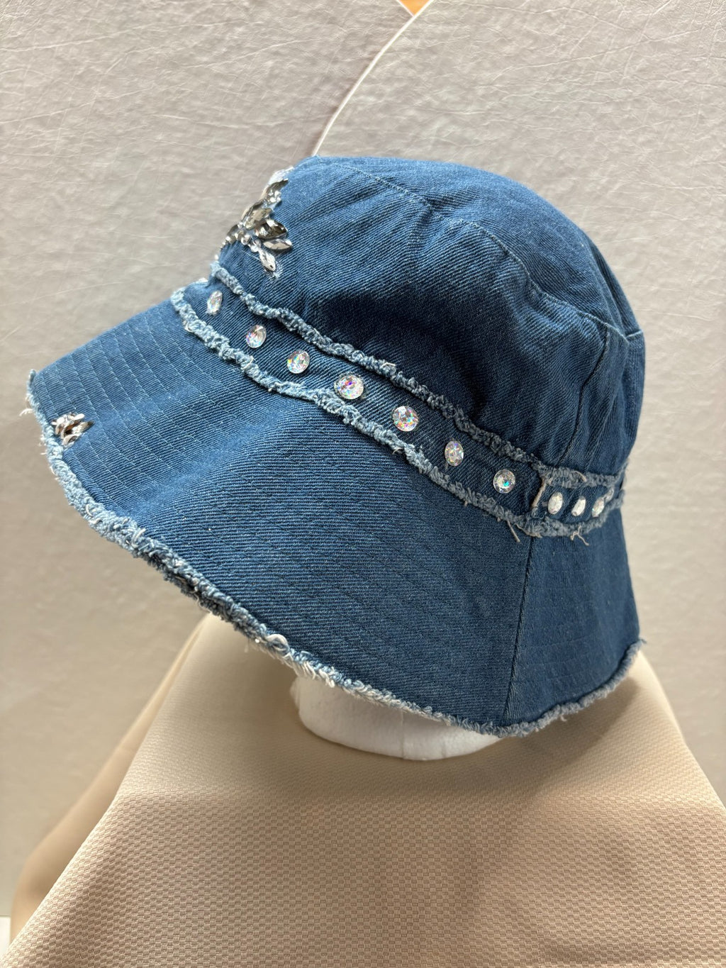 Bucket Hat for Women, Light Blue - 100 % Cotton Washed. One size fits all.