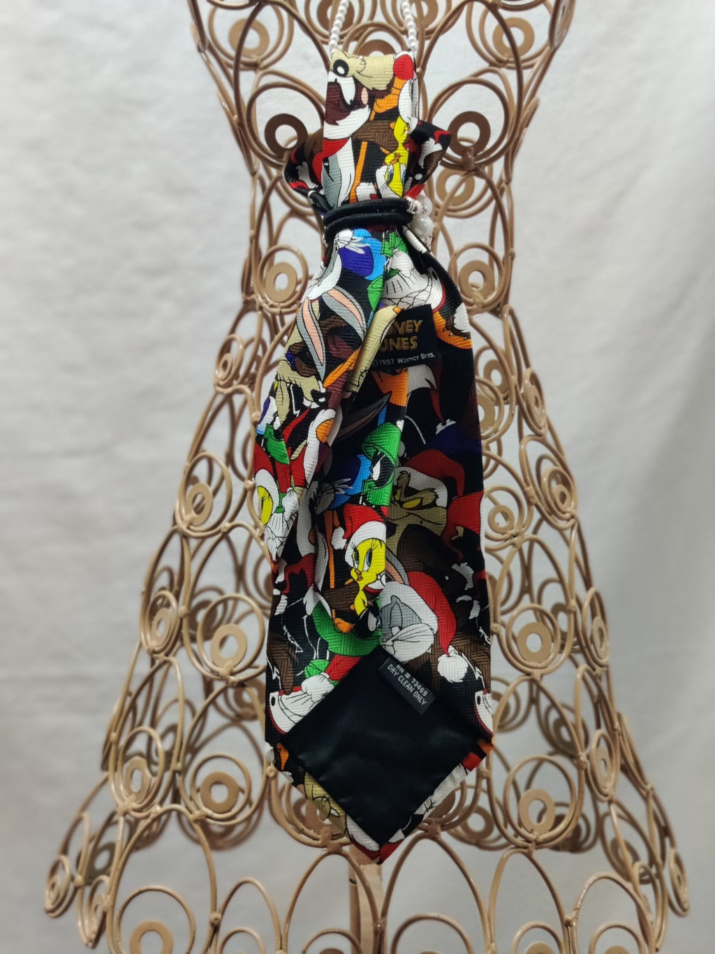 Women's Christmas Jabot Necklace - Looney Tunes Tie - Bugs Bunny Daffy Tweety