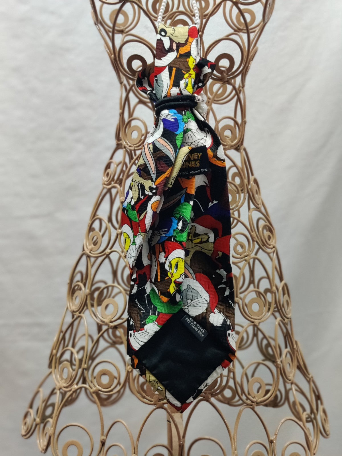 Women's Christmas Jabot Necklace - Looney Tunes Tie - Bugs Bunny Daffy Tweety