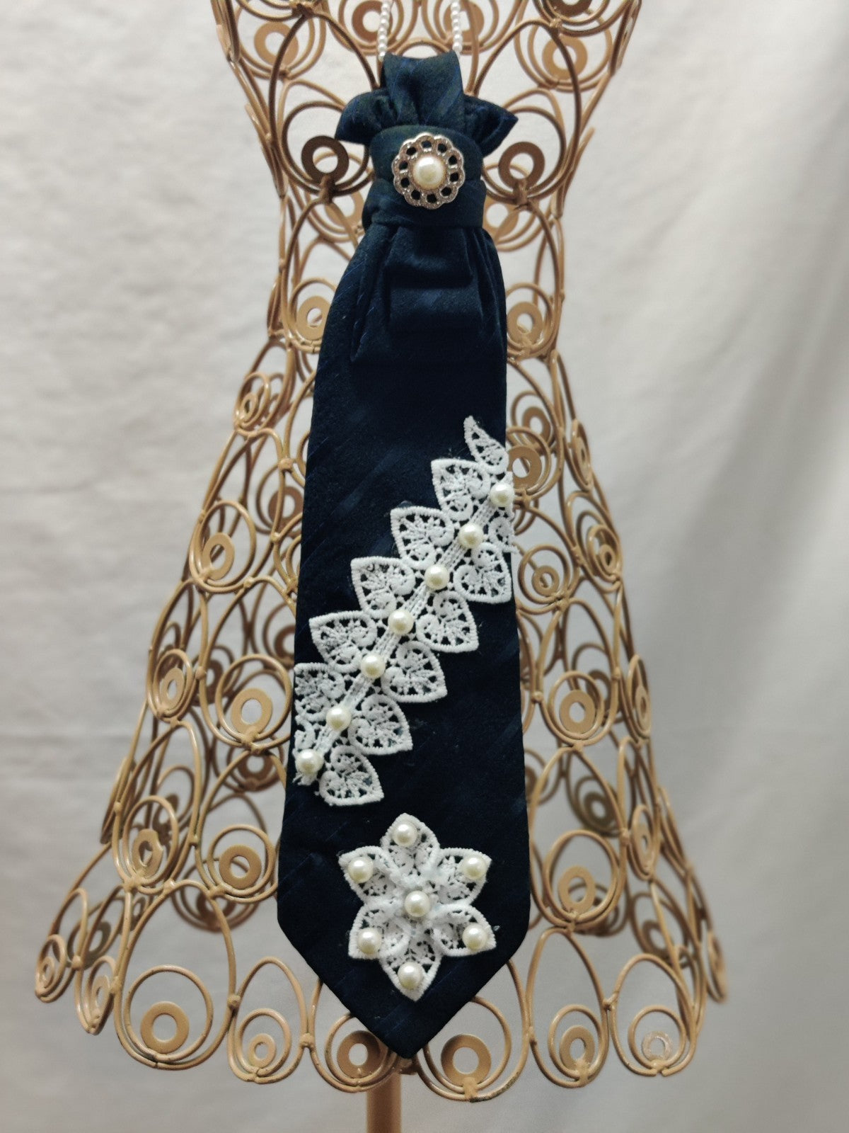 BRIDAL JABOT NECKLACE - NAVY & WHITE LACE - PEARLS - WEDDING DAY - OOA