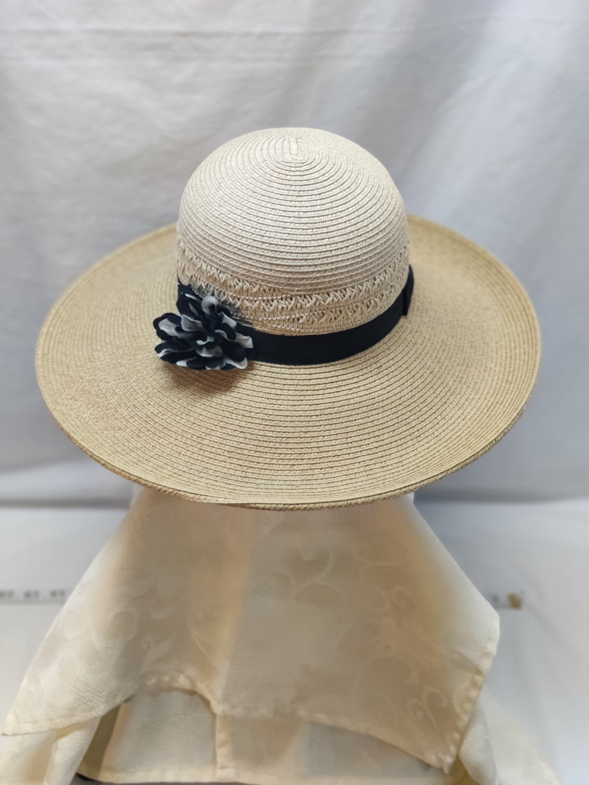 Coolibar UPF 50+ Wide Brim Sun Hat - Beige Natural Straw -Black Band With Flower