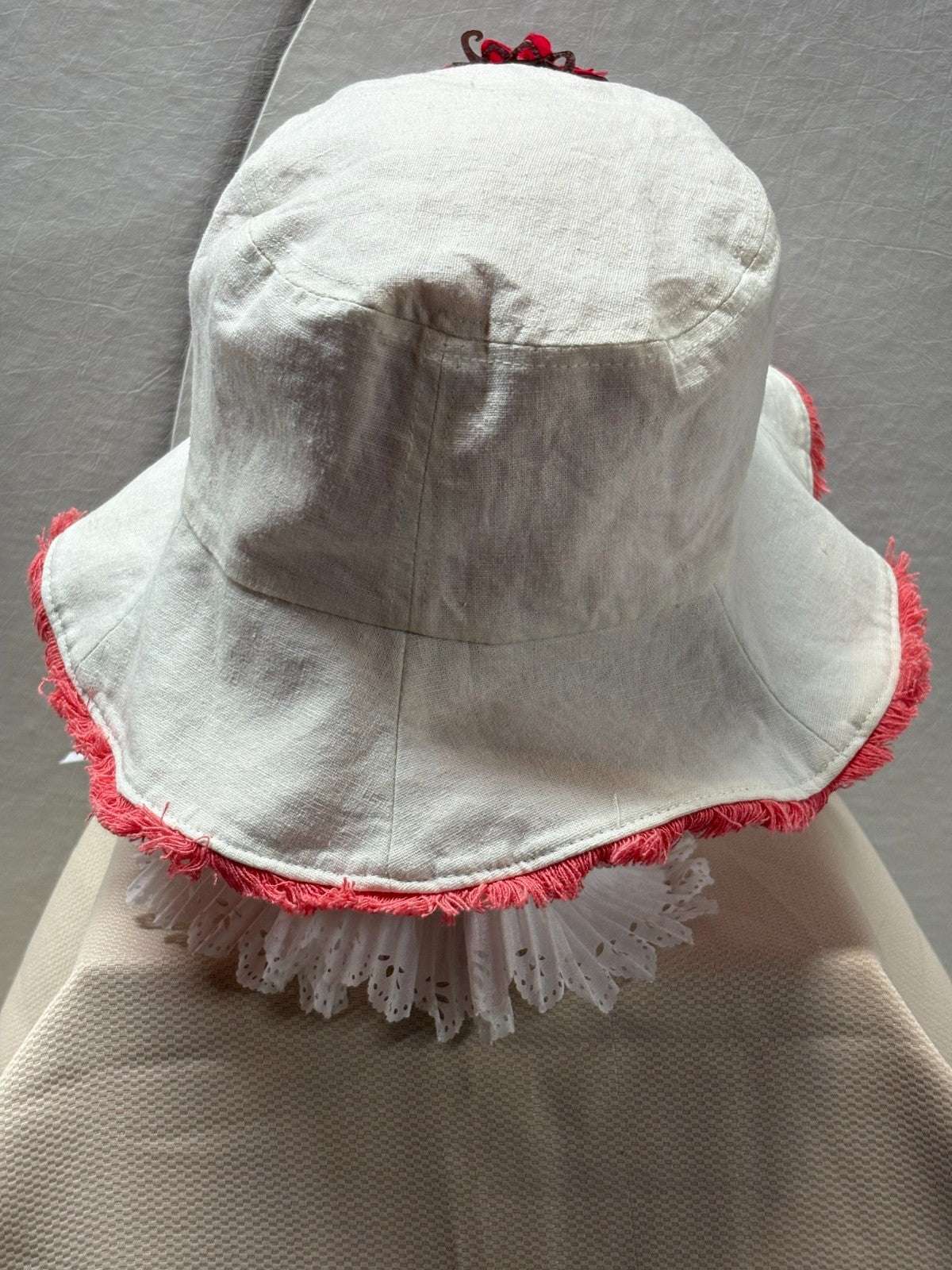 Reversible Bucket Hat 2-in-1 Coral & Cream Magnetic Removable Flower Brooch