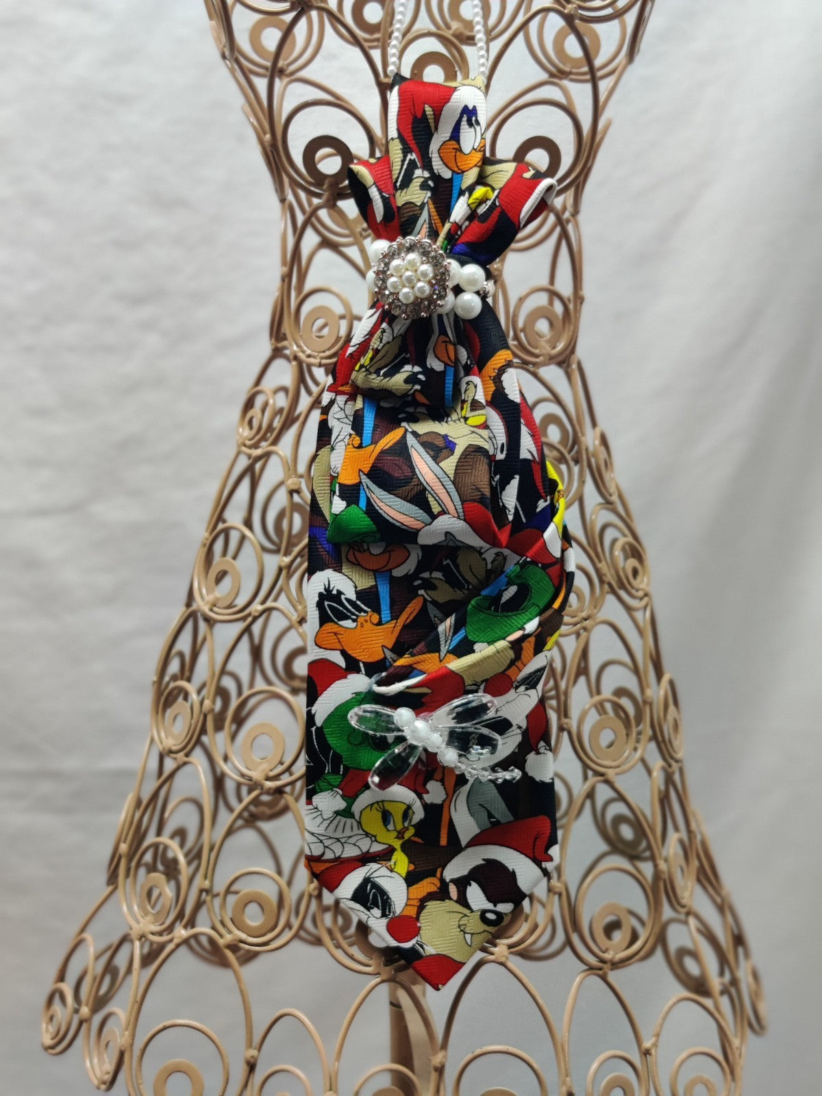 Women's Christmas Jabot Necklace - Looney Tunes Tie - Bugs Bunny Daffy Tweety