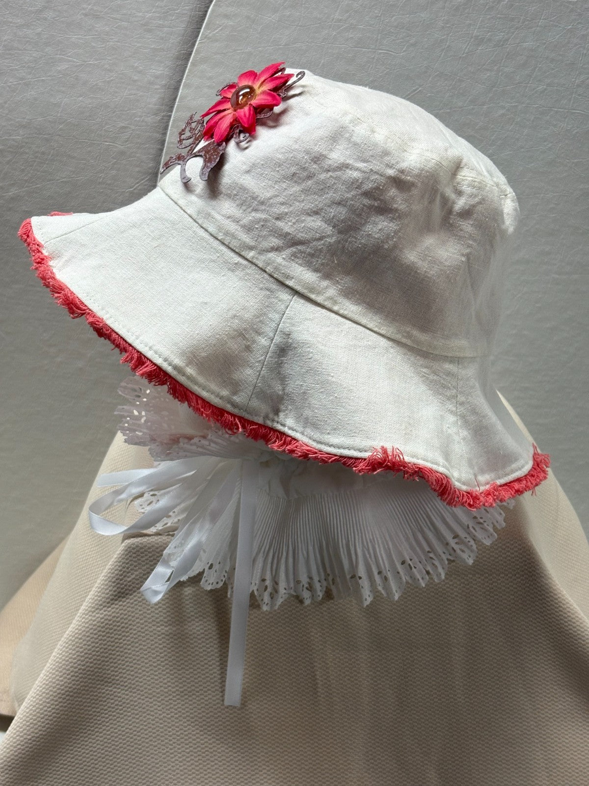 Reversible Bucket Hat 2-in-1 Coral & Cream Magnetic Removable Flower Brooch