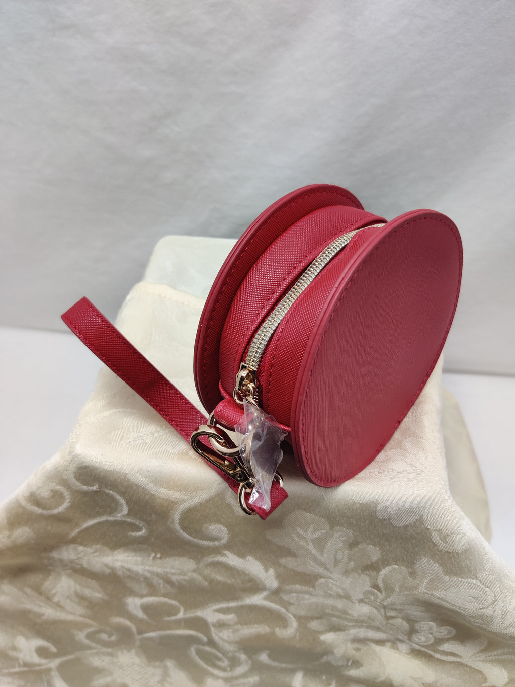 Red Round Wristlet Bag - Crystal Heart Rhinestone Valentine Crossbody Purse