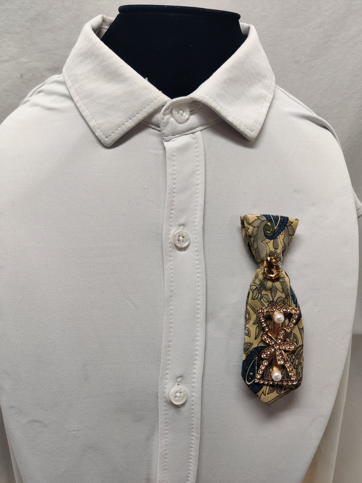 Handmade Beige Paisley Tie Brooch - Gold Crystal & Rhinestone Pearl Flower Lapel Pin