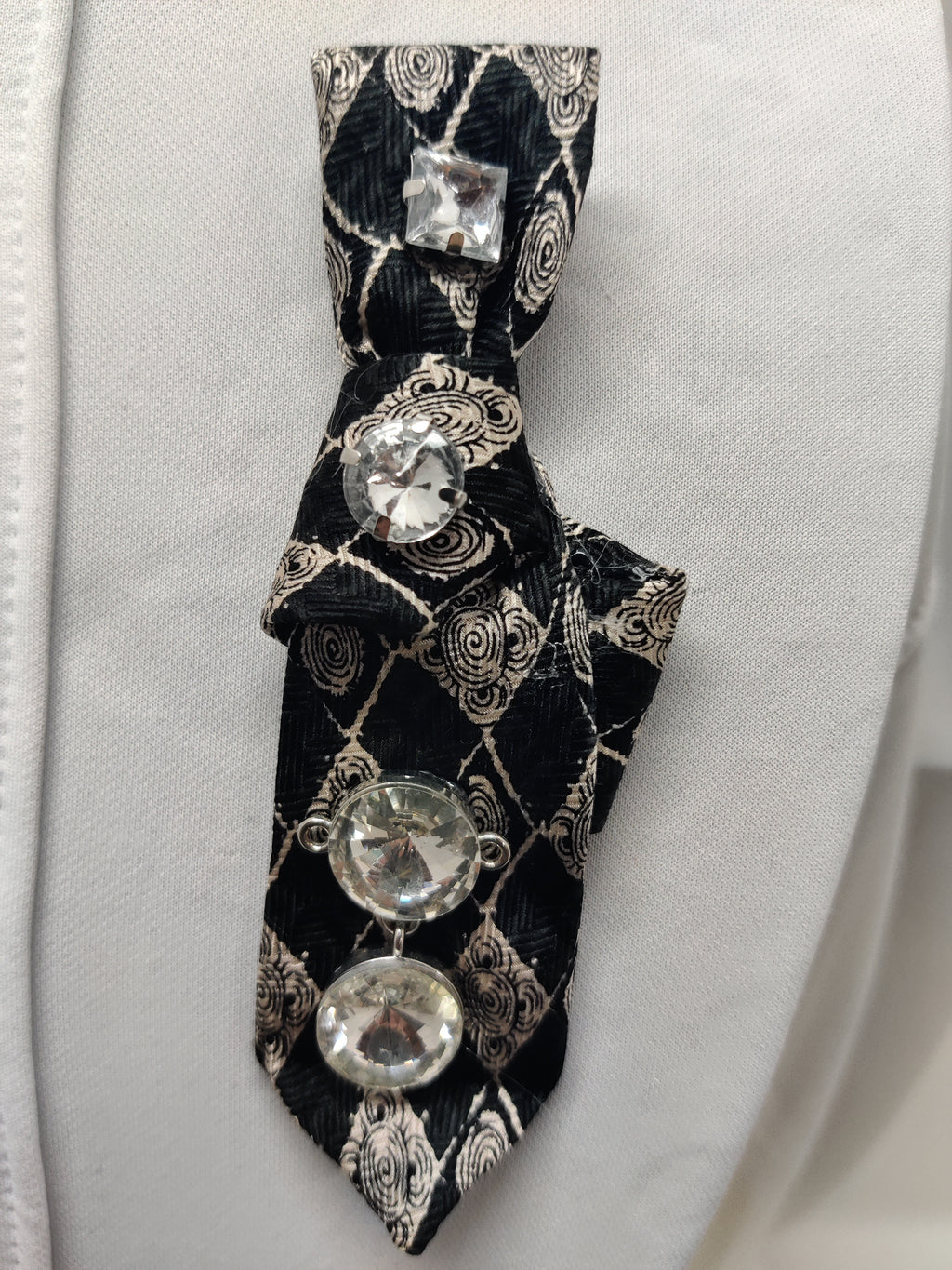 Handmade Women's Jabot Neck Tie Black Beige Crystal Rhinestone Brooch Elegant